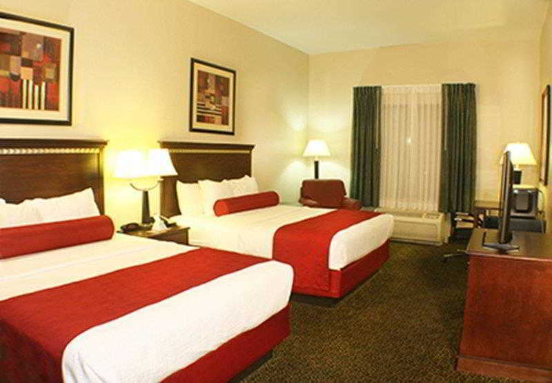 Western & Hotel 3*